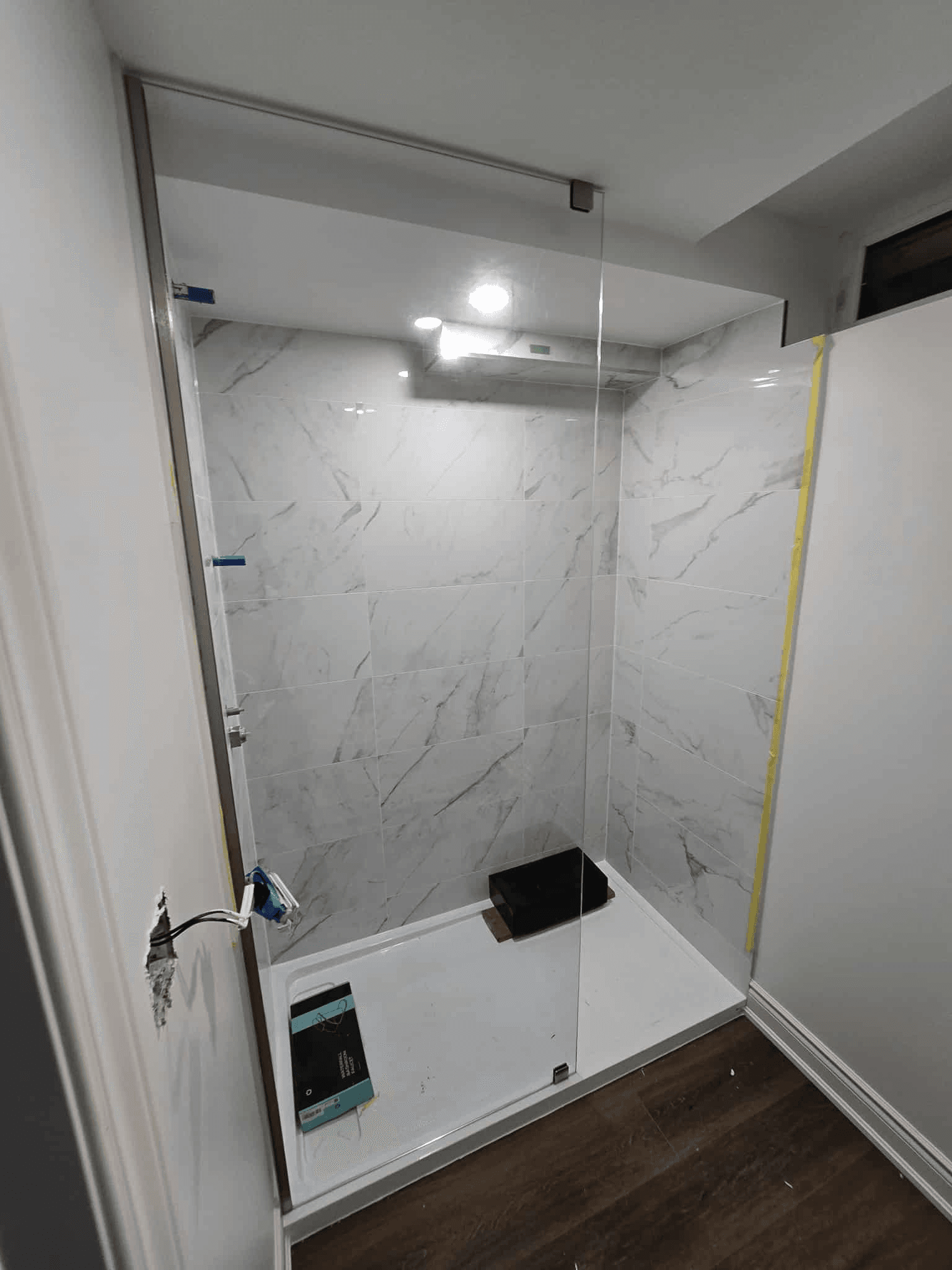 Glass outdoor walkway